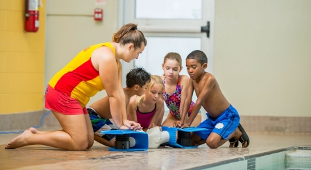 Primary schools in Scotland are being urged to teach first aid under a new national scheme